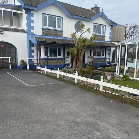 Barkers Two Bedroom Apartmenr Daire *