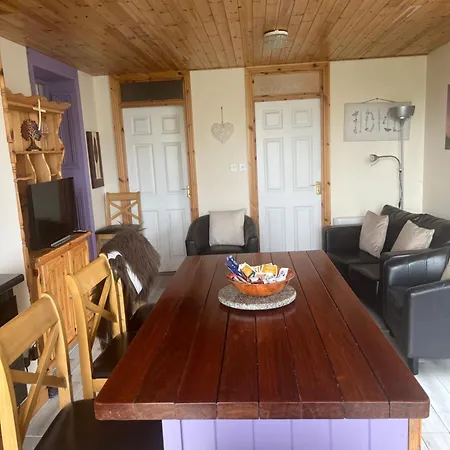 Daire Barkers Two Bedroom Apartmenr *